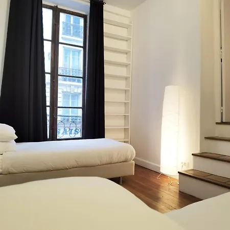 Le Marais Style With 3 Bdrs 3 Mns Republique N3-43 아파트 파리