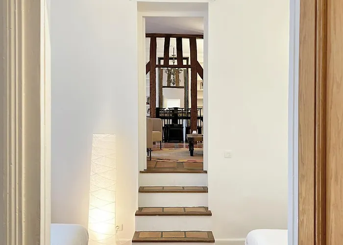 Le Marais Style With 3 Bdrs 3 Mns Republique N3-43 *