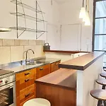 Le Marais Style With 3 Bdrs 3 Mns Republique N3-43 * Paříž