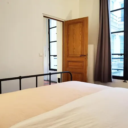 דירה Le Marais Style With 3 Bdrs 3 Mns Republique N3-43 פריז