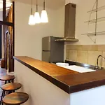 Apartment Le Marais Style With 3 Bdrs 3 Mns Republique N3-43